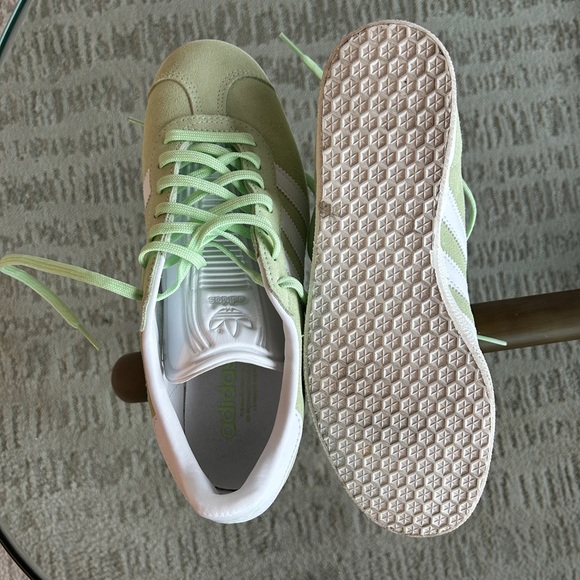 Adidas Gazelle Sneaker, Light Green, Size 8 - Picture 14 of 15